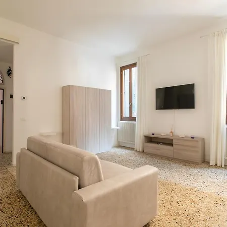 Canaletto Apartment